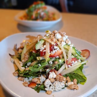 Pear and Bleu Cheese Salad